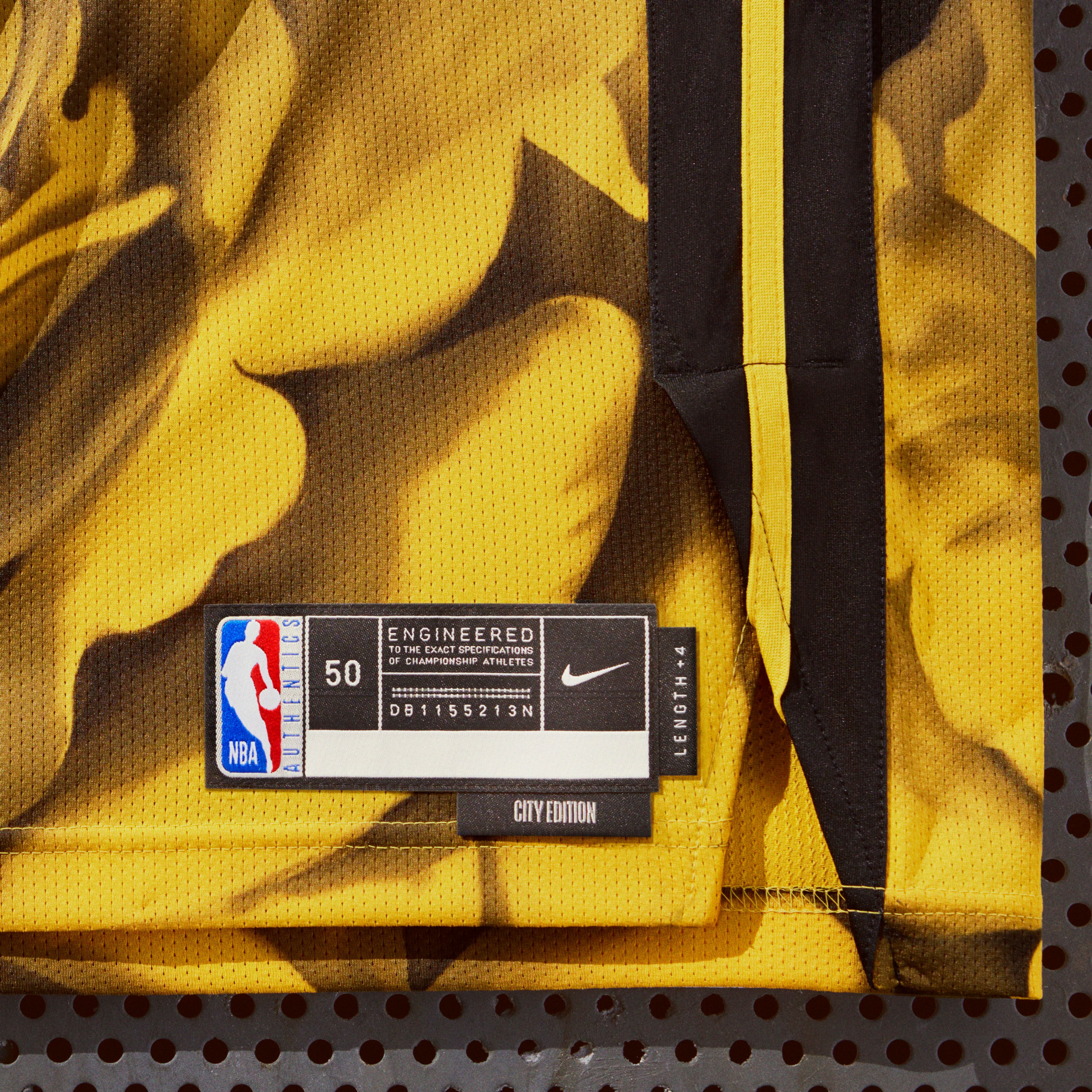 Ho22 Nbacityedition Na Offbody Goldenstate Tag 00486 04