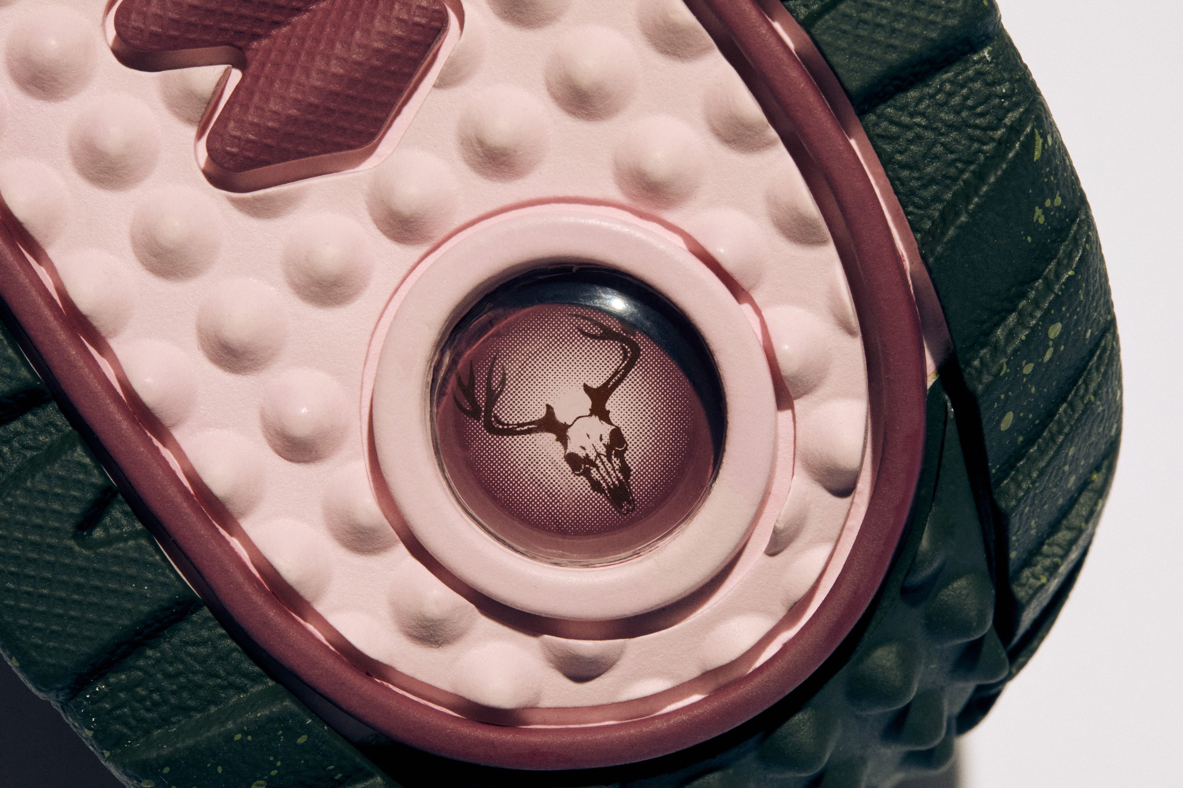 Deer skull graphic on the outsole of the Nike ACG Rufus.