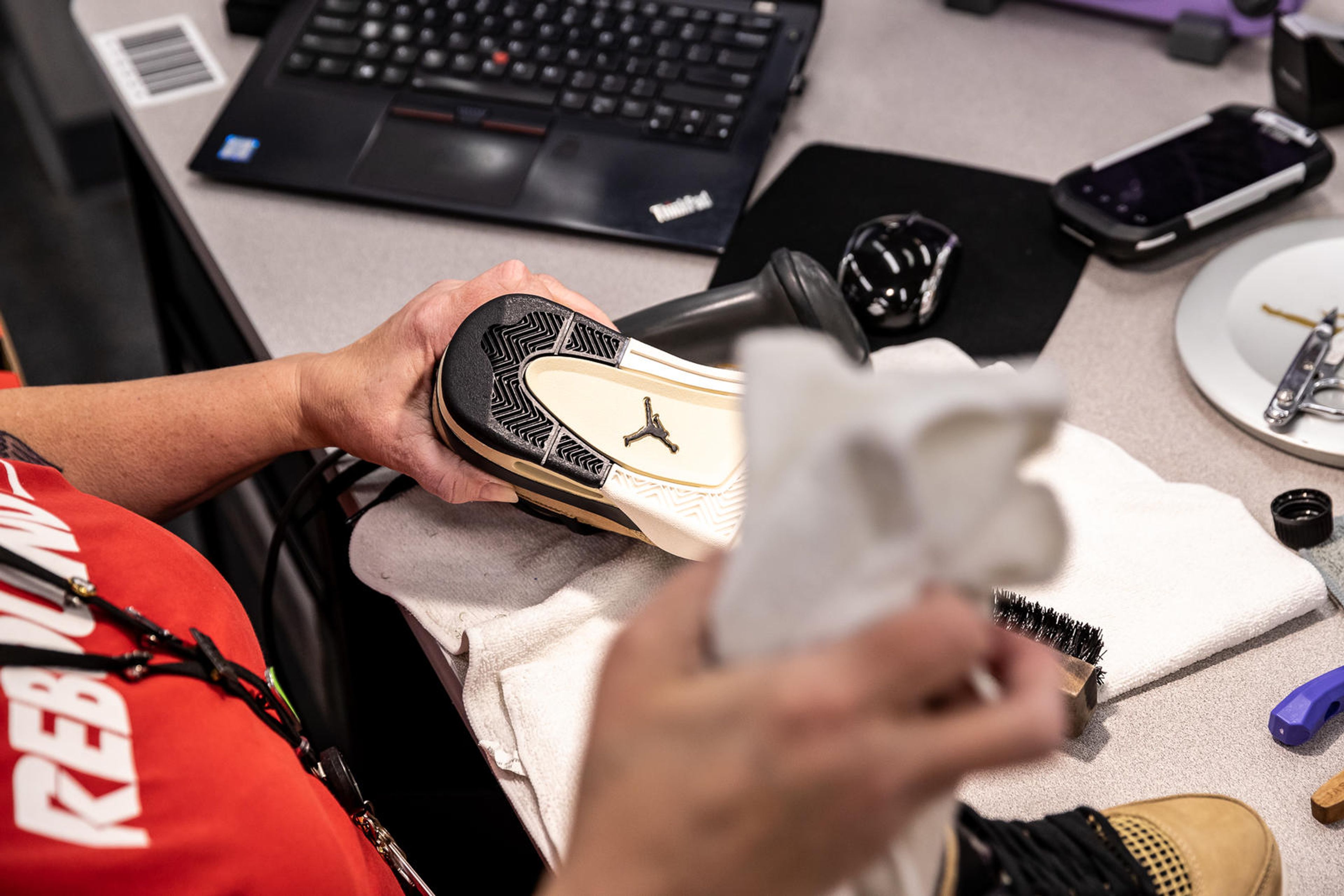 Nike Refurbished Footwear Cleaning