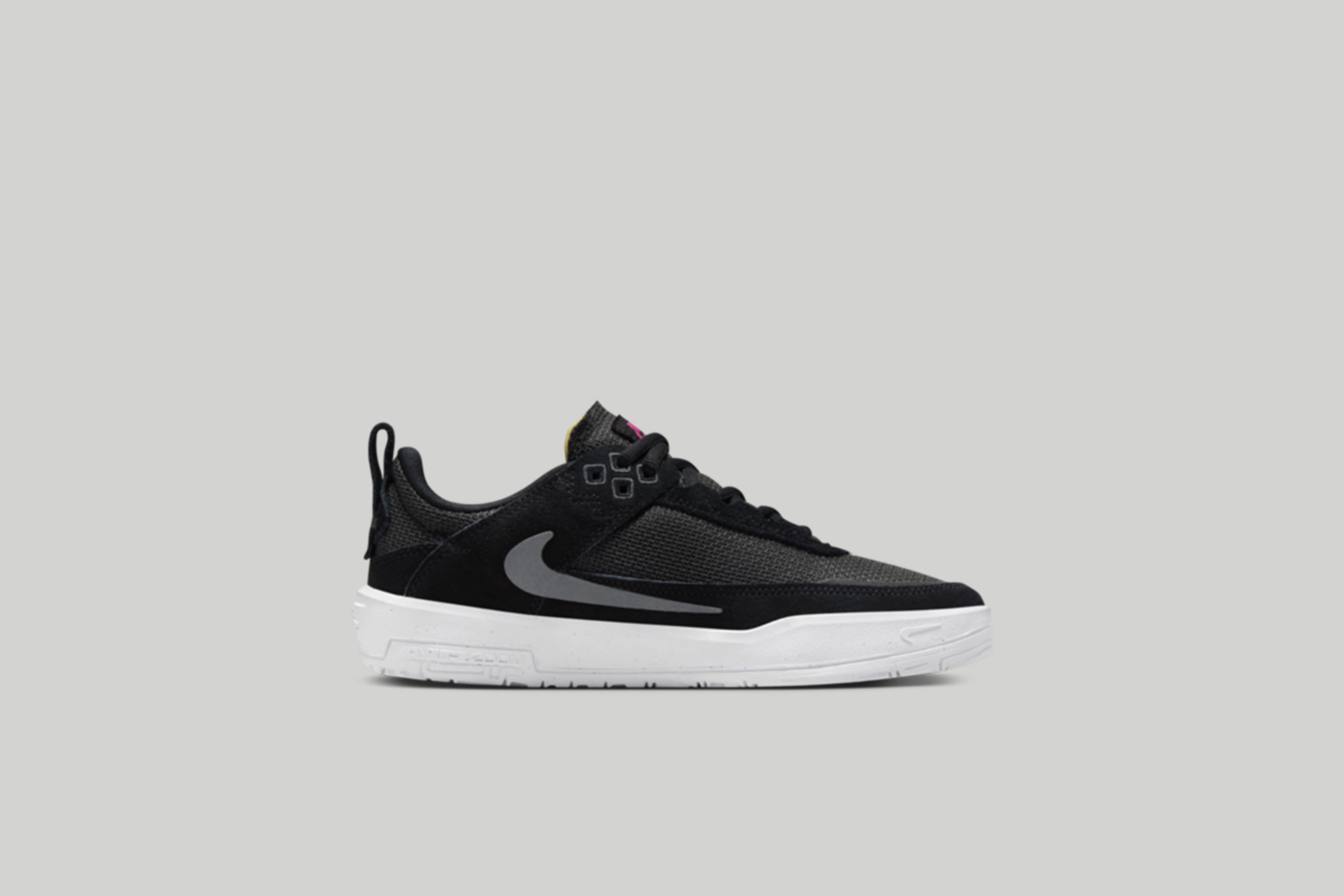 Right view of the kids Nike SB Day One in black.