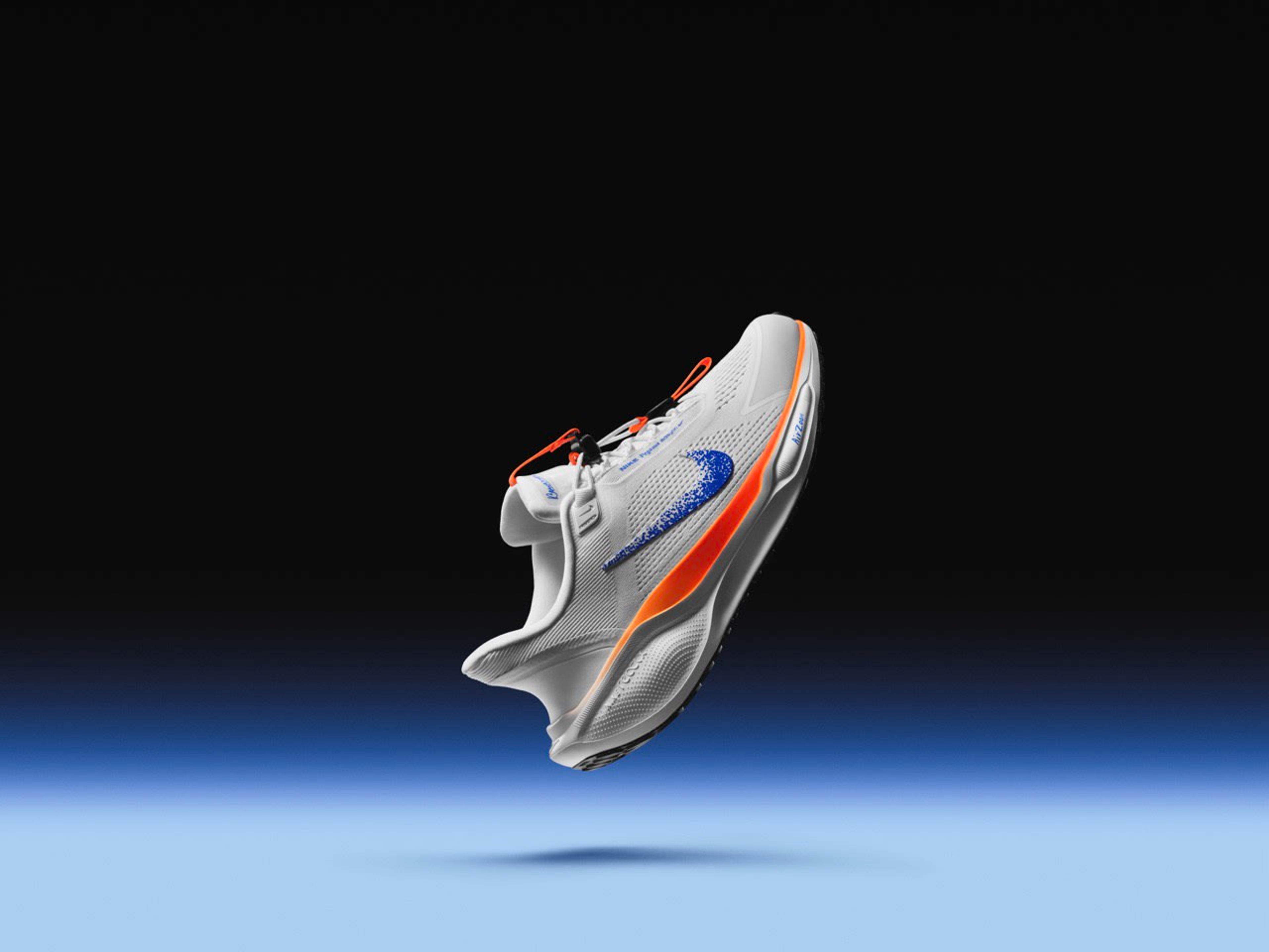 Right view of the Nike Pegasus EasyOn in white.