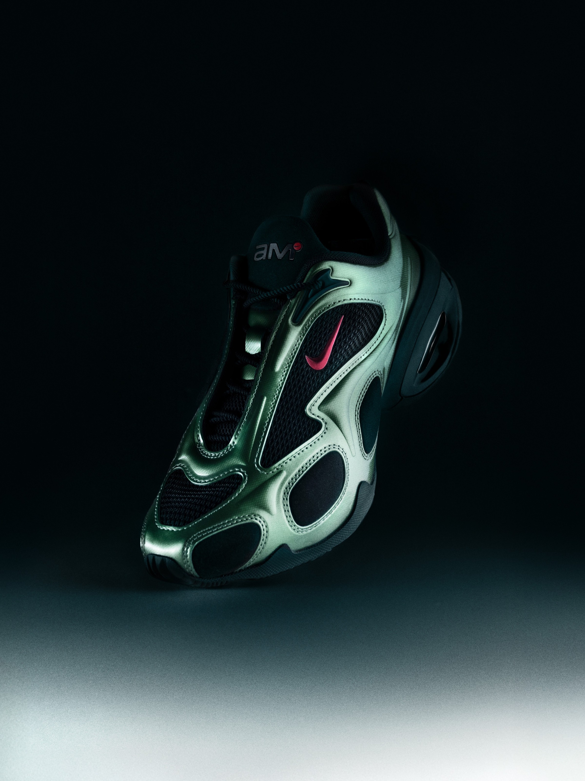 スタイルとイノベーションが融合したNikeの新たな女性用スニーカー スタイルとイノベーションが融合したNikeの新たな女性用スニーカー